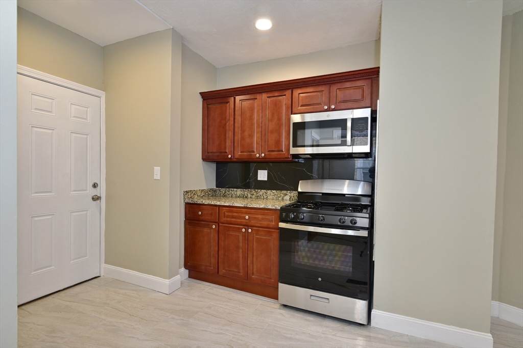 9 Nightingale St - Photo 1