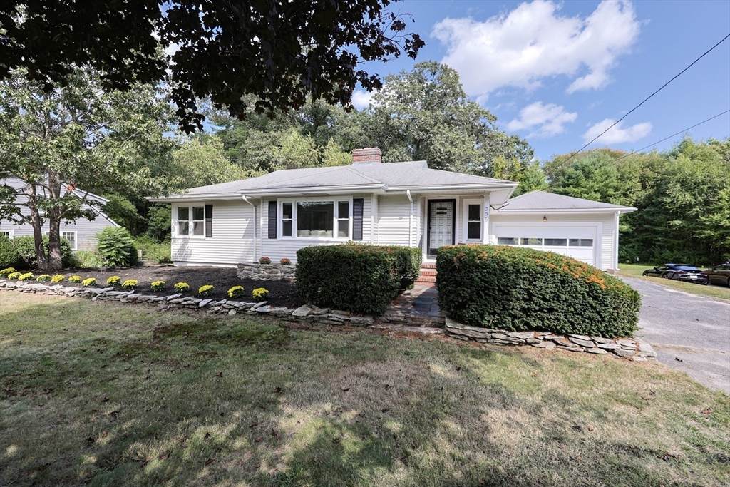 256 S Main St - Photo 1