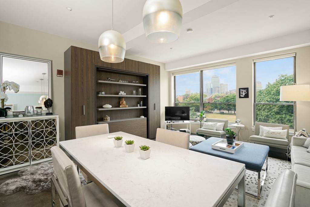 1166 Washington St - Photo 1