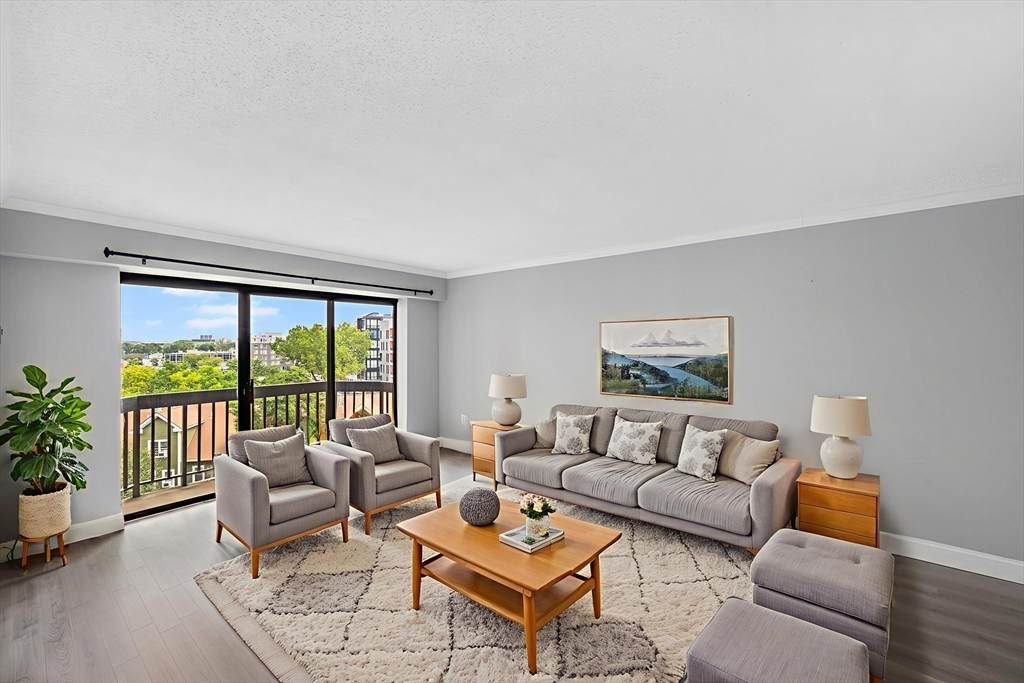 15 N Beacon St - Photo 1