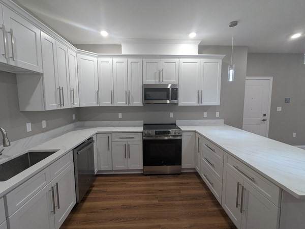 13 Nahant Street - Photo 1