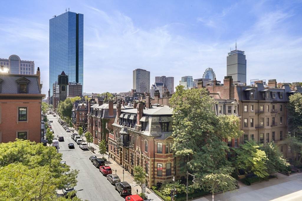 180 Beacon Street - Photo 1