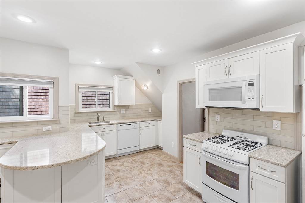 31 Hunting St - Photo 1