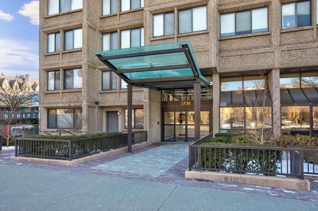 1731 Beacon St - Photo 1