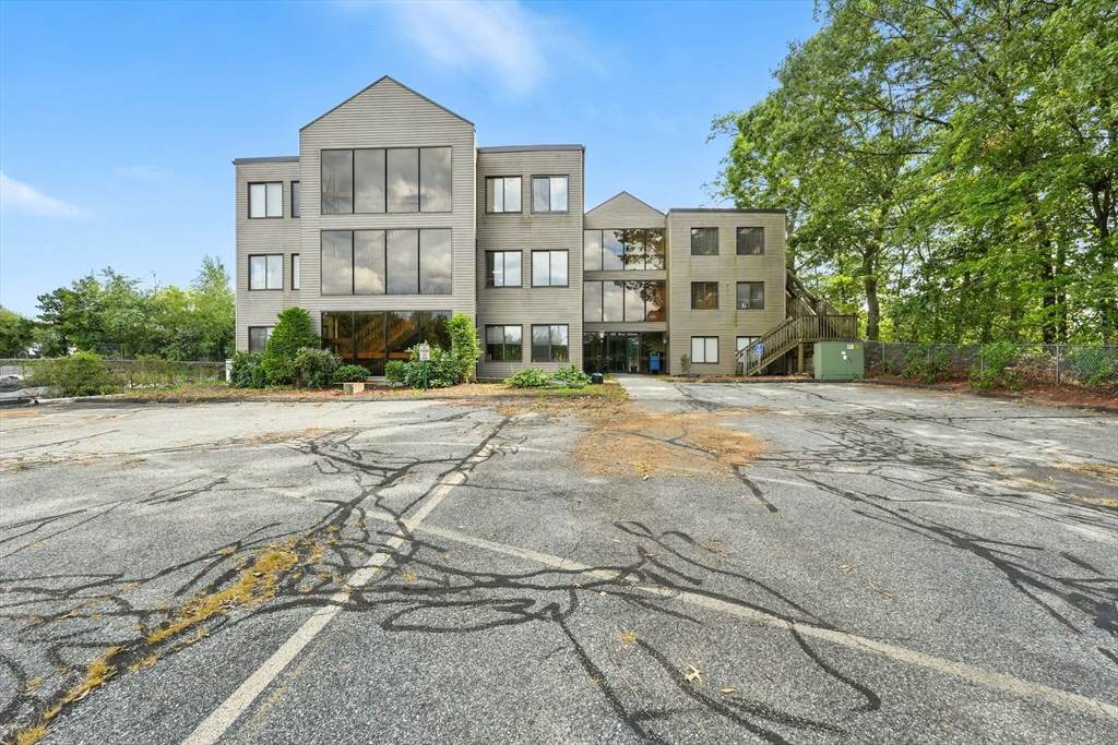 185 West Ave. - Photo 1