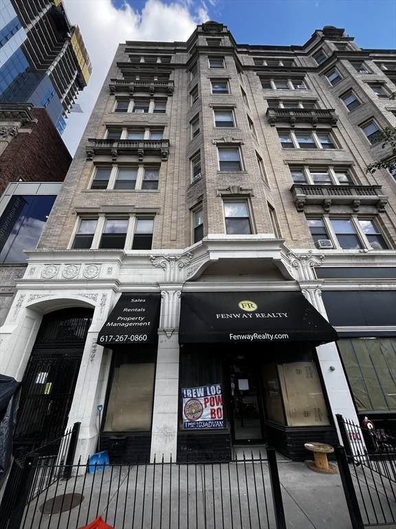 270 Huntington Ave - Photo 1