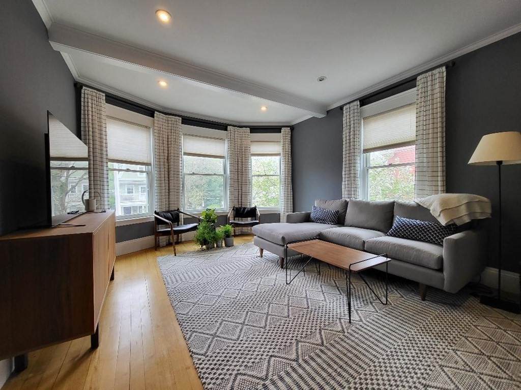 503 Huron - Photo 1