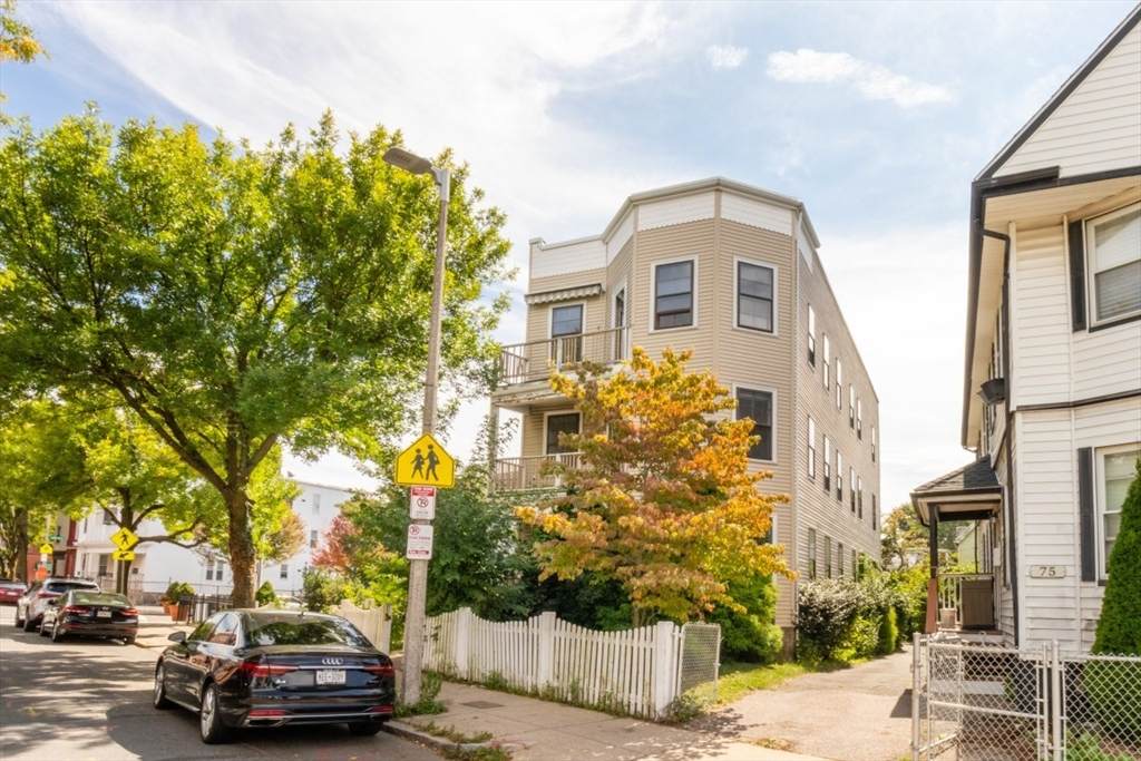 77 Savin Hill - Photo 1