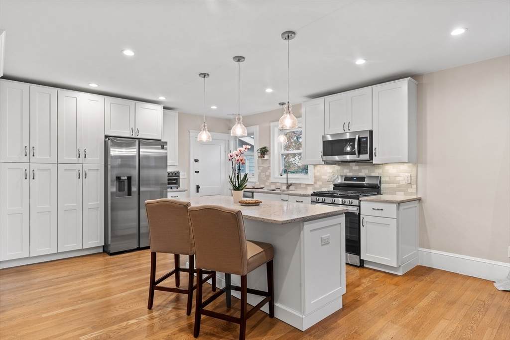 14 Hood St - Photo 1