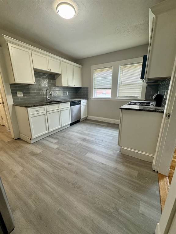 26 School St - Photo 1