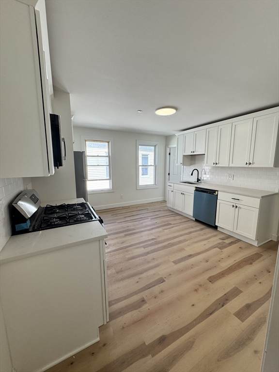 605 Millbury St - Photo 1