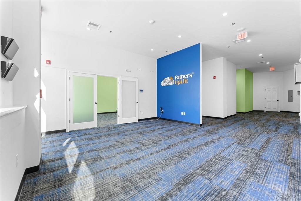 332 Talbot Ave - Photo 1