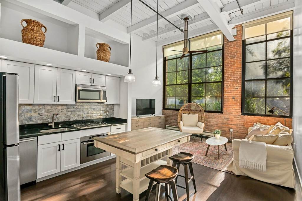 1 Aberdeen Way - Photo 1