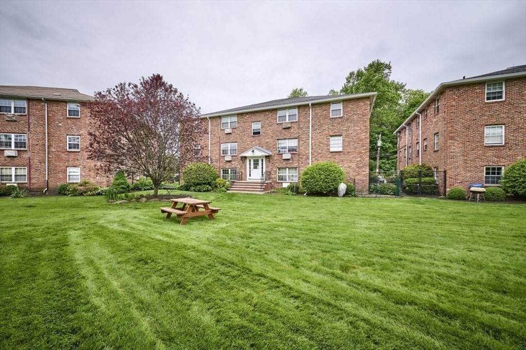 3 Colonial Village Drive - Photo 1