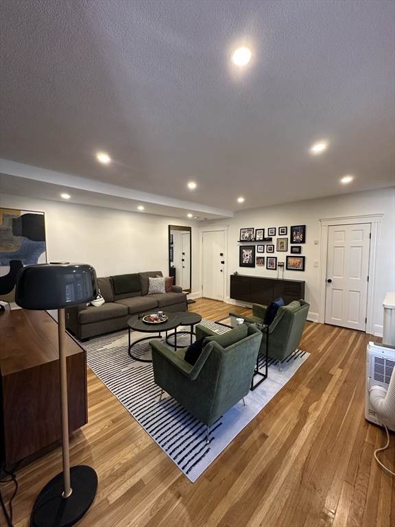 124 Sutherland Rd - Photo 1