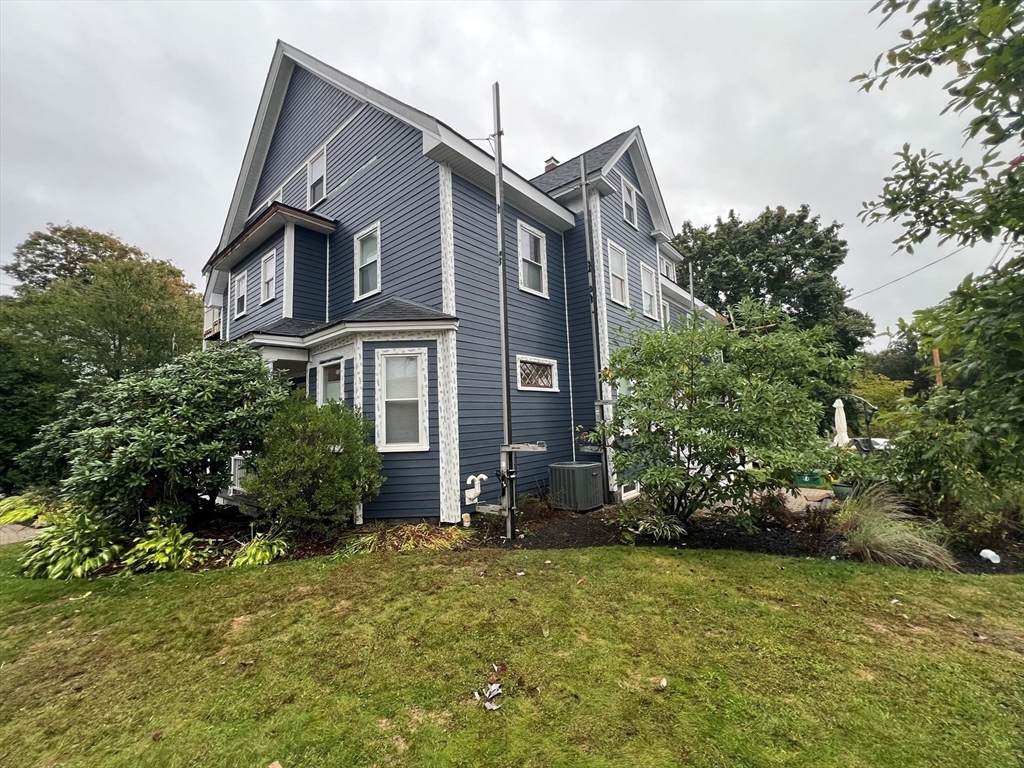 65 Riverside Ave - Photo 1
