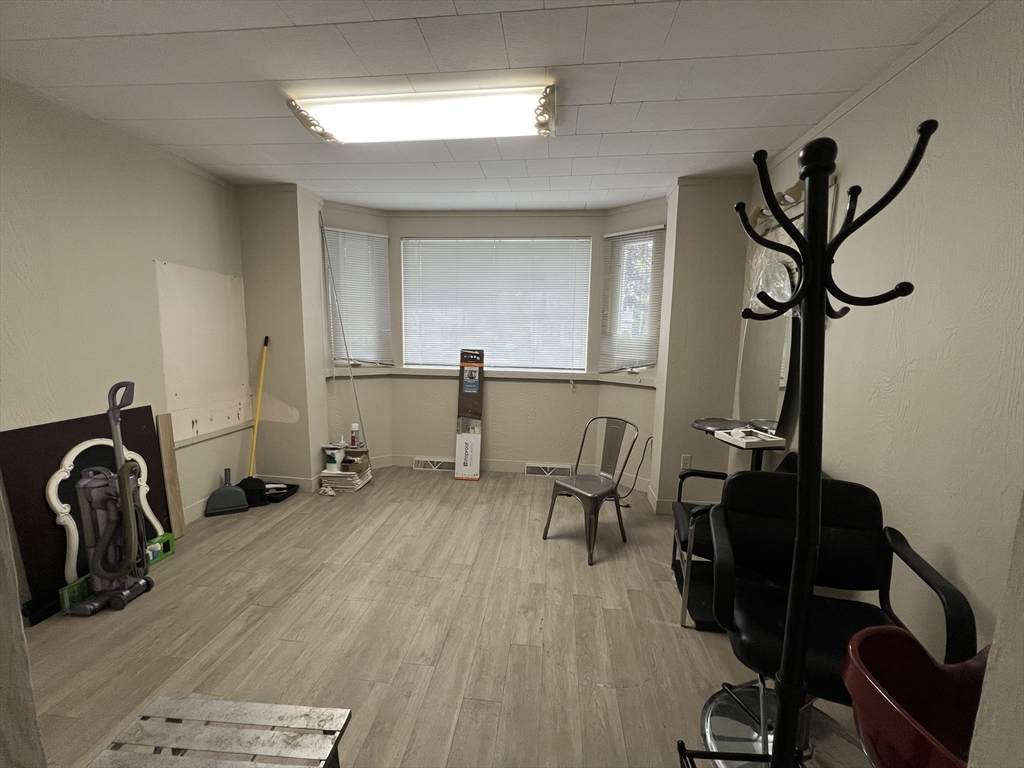 34 Chestnut Street - Photo 1