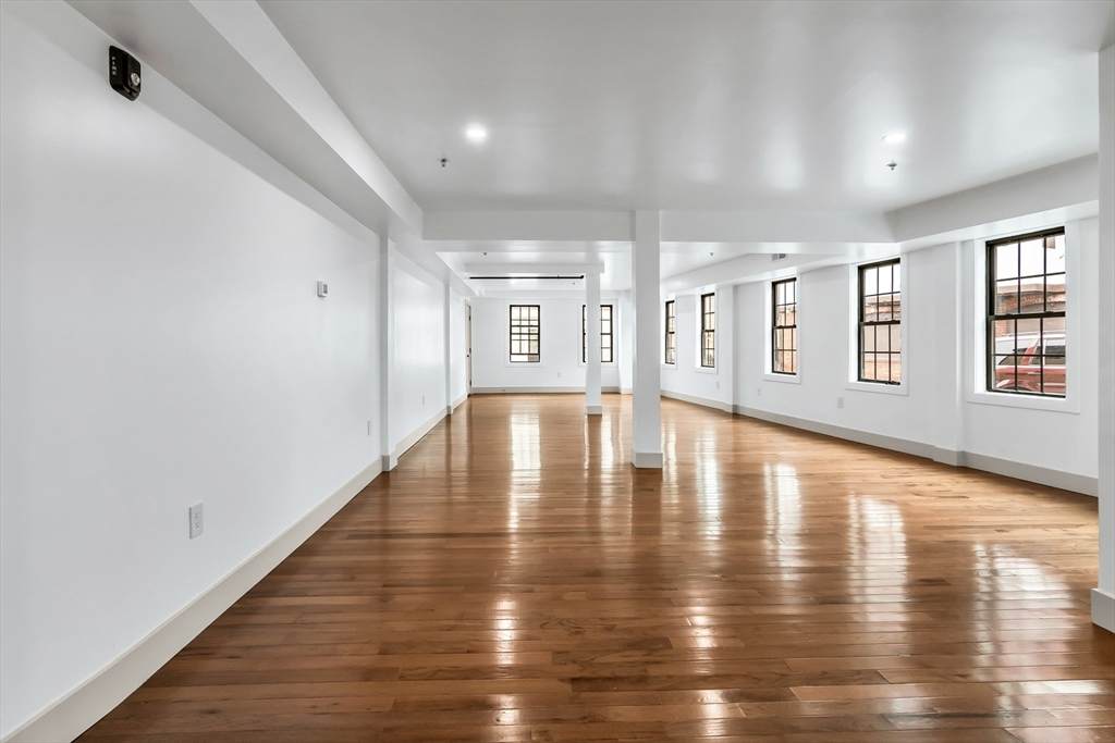 2 Charles Street - Photo 1