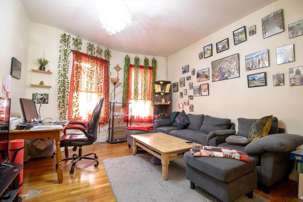 828 Huntington Ave - Photo 1