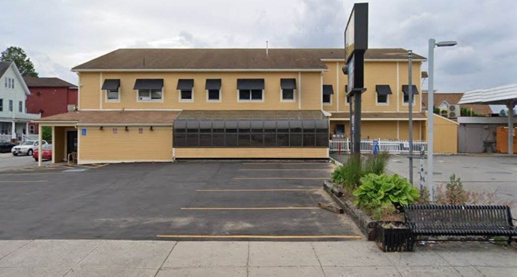 232 Chandler St - Photo 1