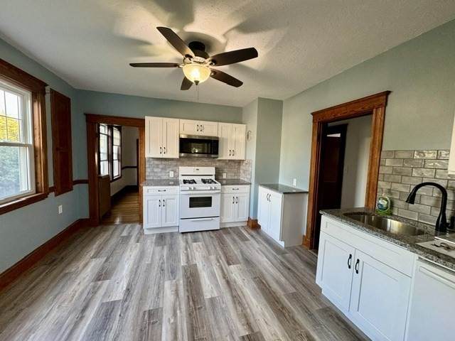 427 Pleasant Street - Photo 1