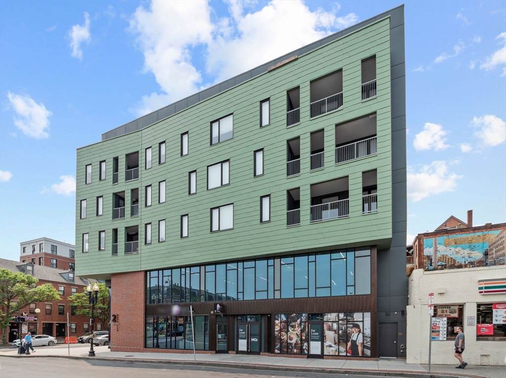 2 Maverick Sq - Photo 1