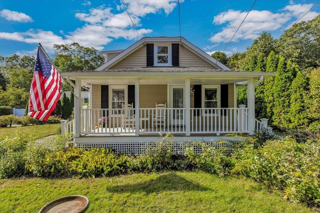 33 Oakwood Ave - Photo 1