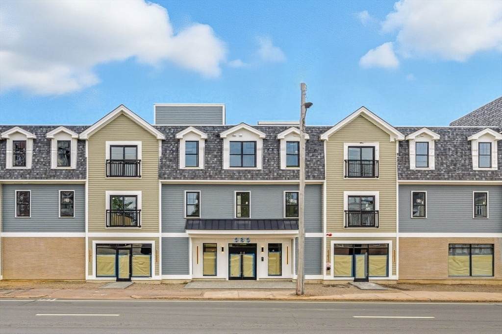 585 Washington St - Photo 1