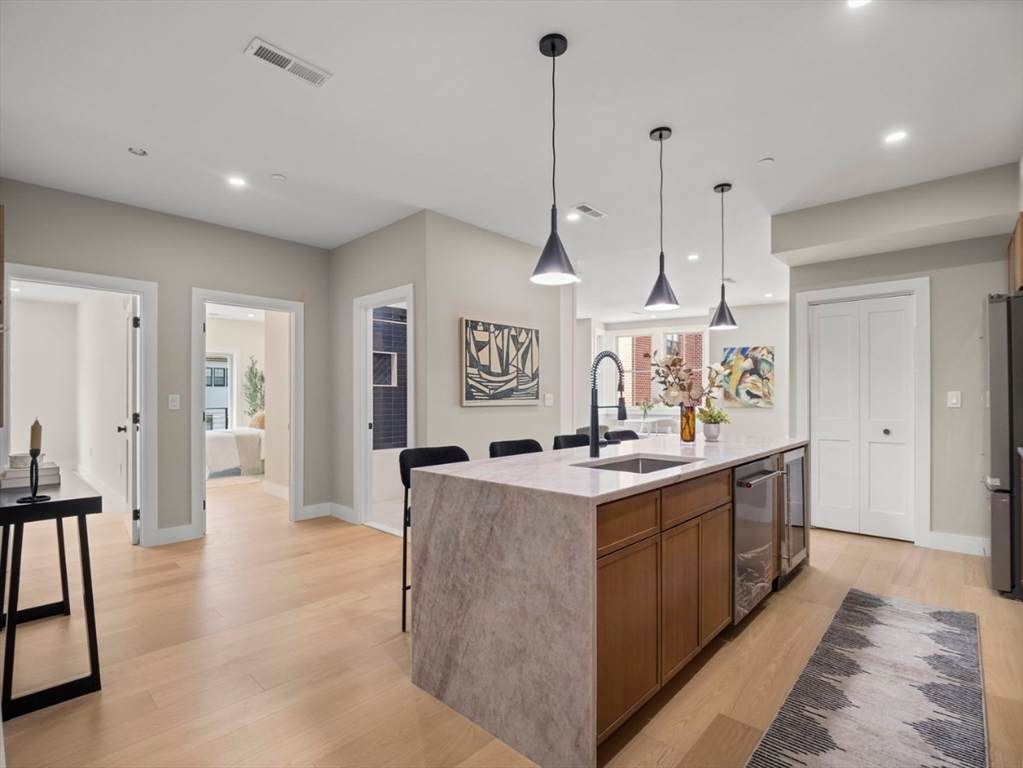 106-108 Bunker Hill St - Photo 1