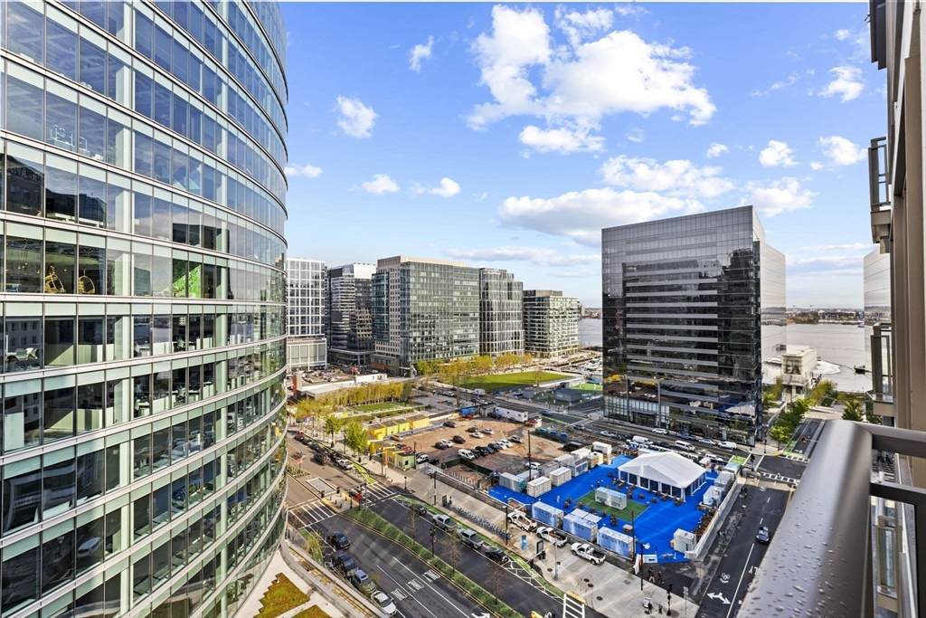 133 Seaport Blvd - Photo 1