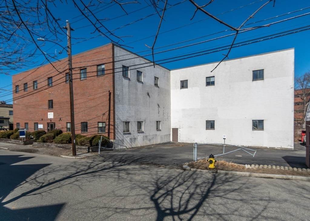 30 Clematis Avenue - Photo 1