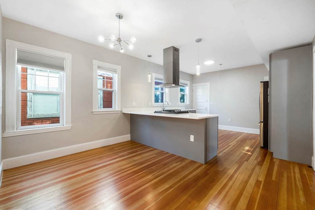 24 Howes St - Photo 1