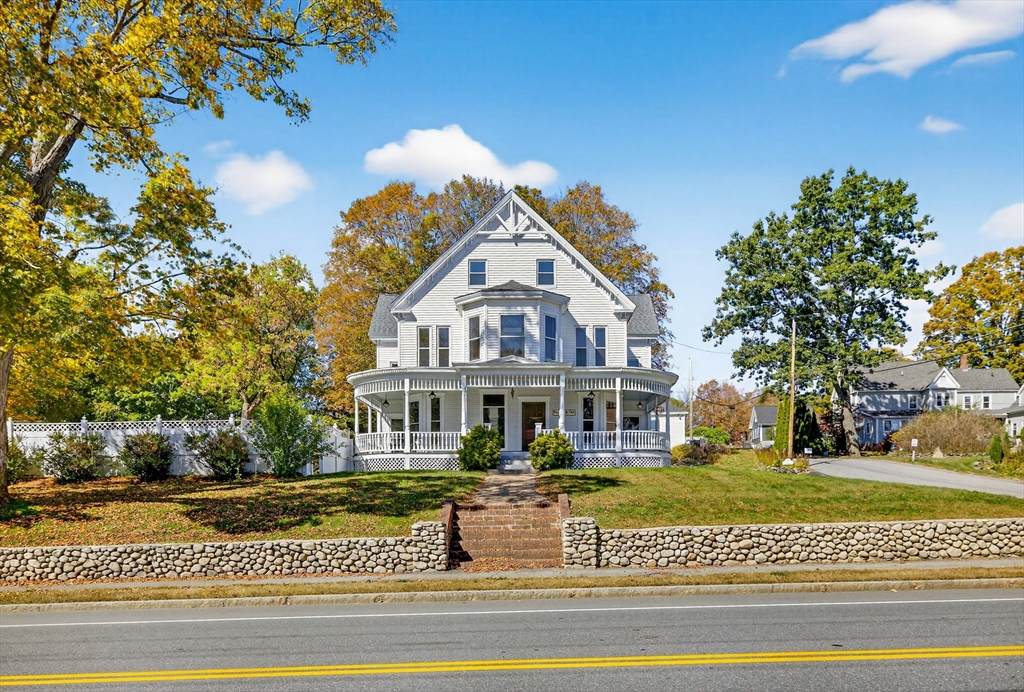 84 East Broadway - Photo 1