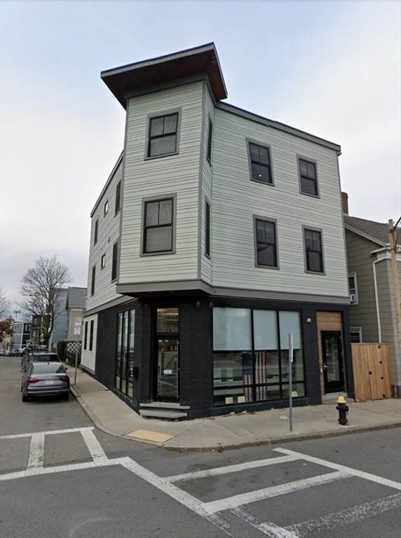 339 Dorchester - Photo 1