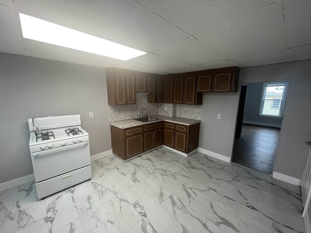 185 Marion - Photo 1