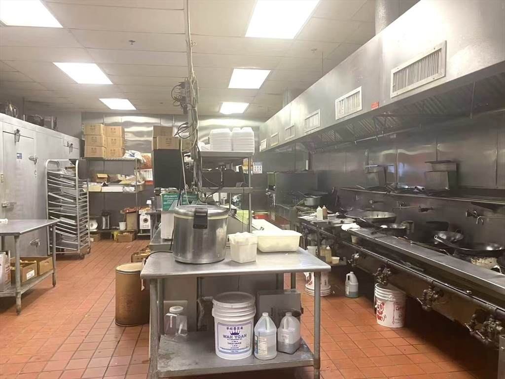 527 Groton Rd - Photo 1