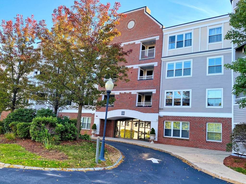 318 Rindge Ave - Photo 1