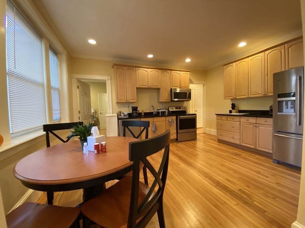 129 Chiswick Rd - Photo 1