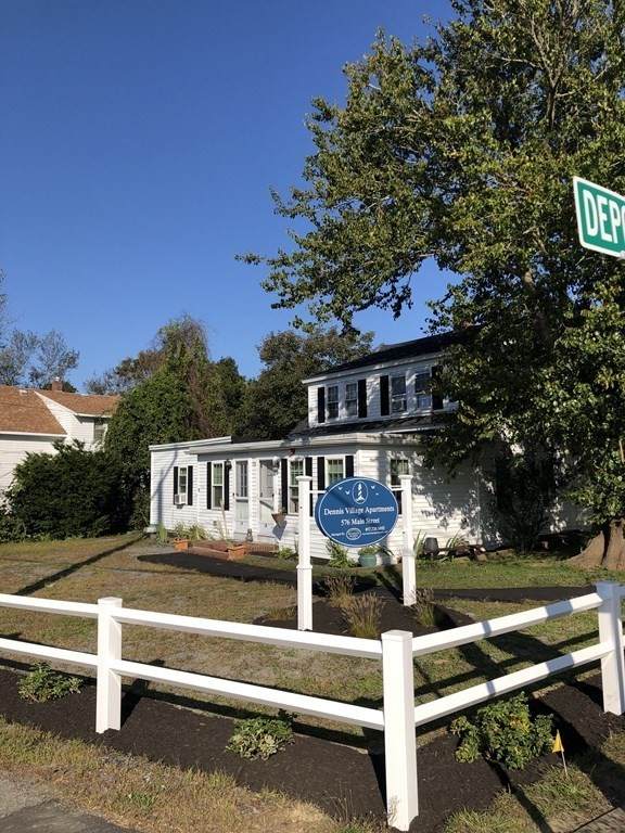 576 Main St. - Photo 1