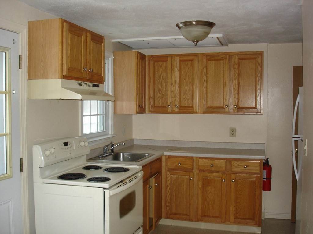 10 Spaulding  Road - Photo 1