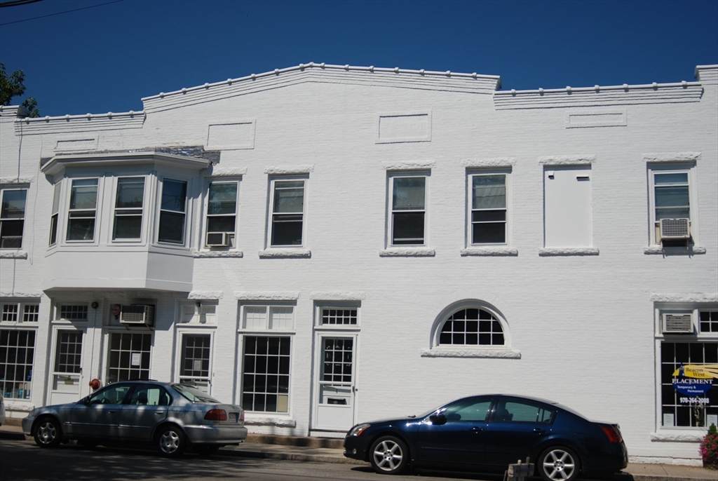 1 Windsor Ave - Photo 1