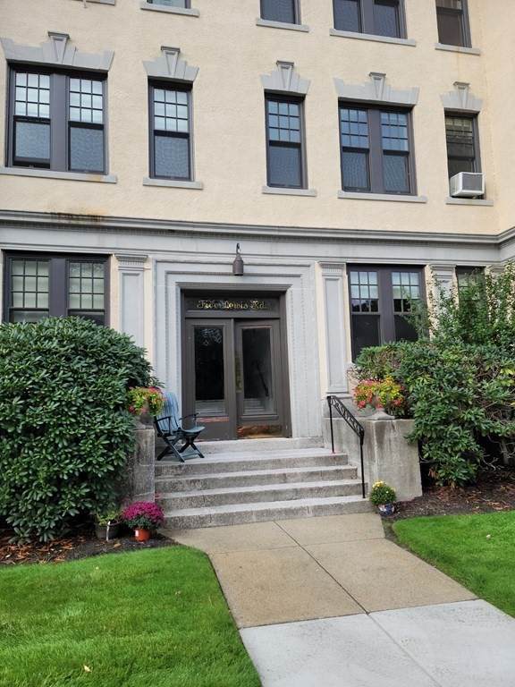 7 Lewis Rd - Photo 1