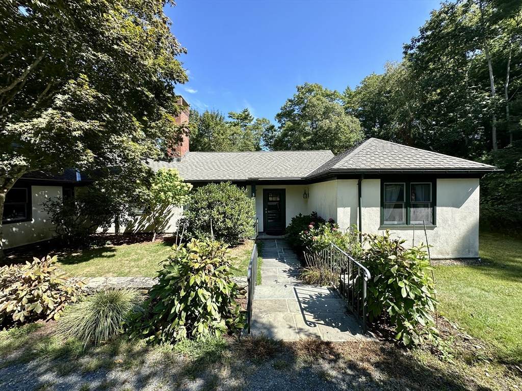 16 North Great Hill Drive - Photo 1