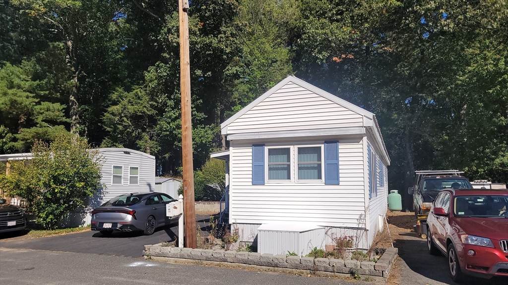 846 Broadway - Photo 1