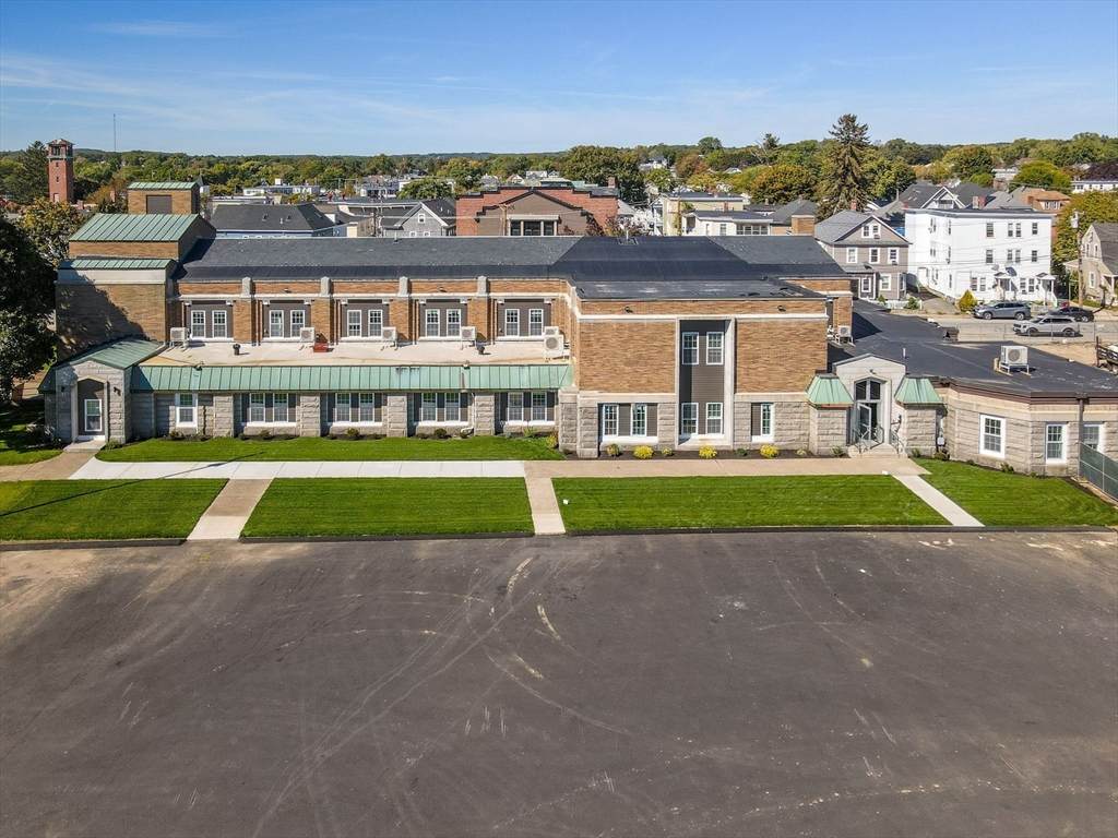 241 W Sixth - Photo 1