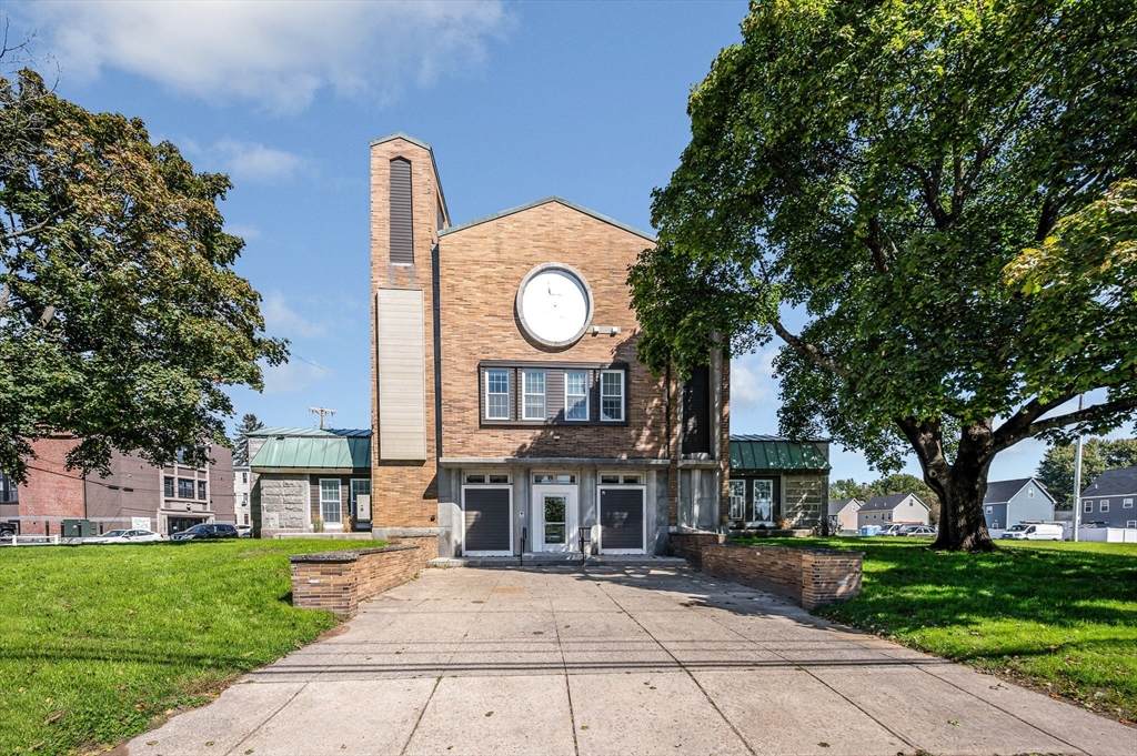 241 W Sixth - Photo 1