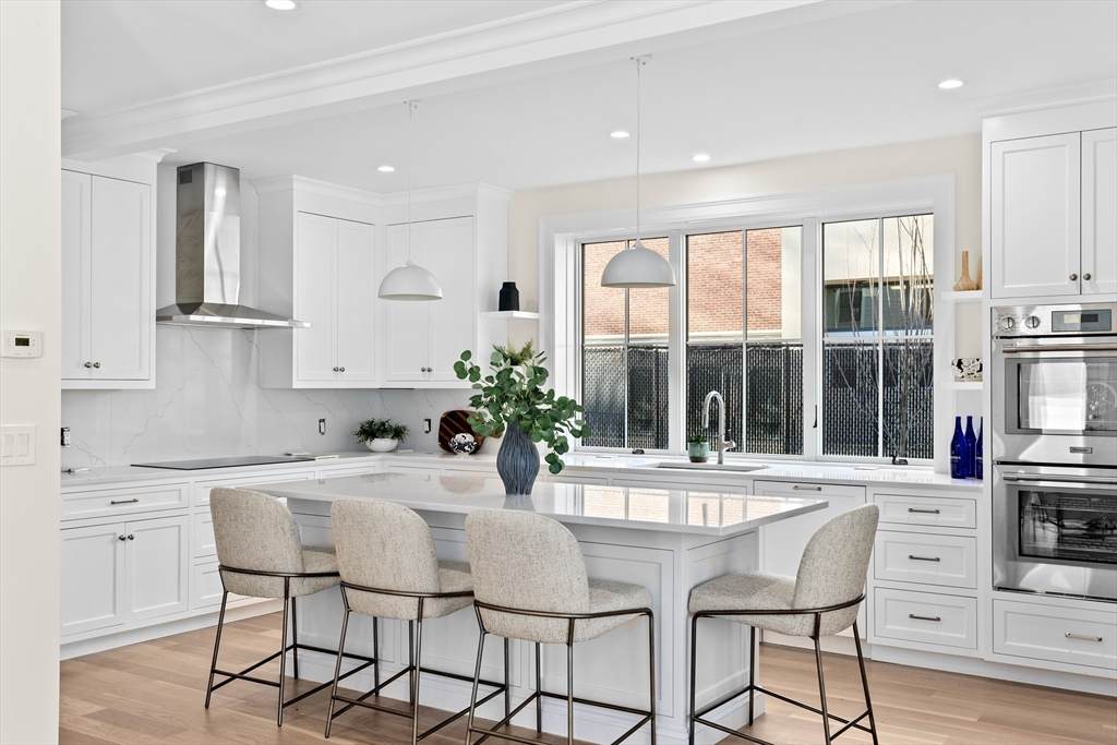 32 Kingsbury - Photo 1