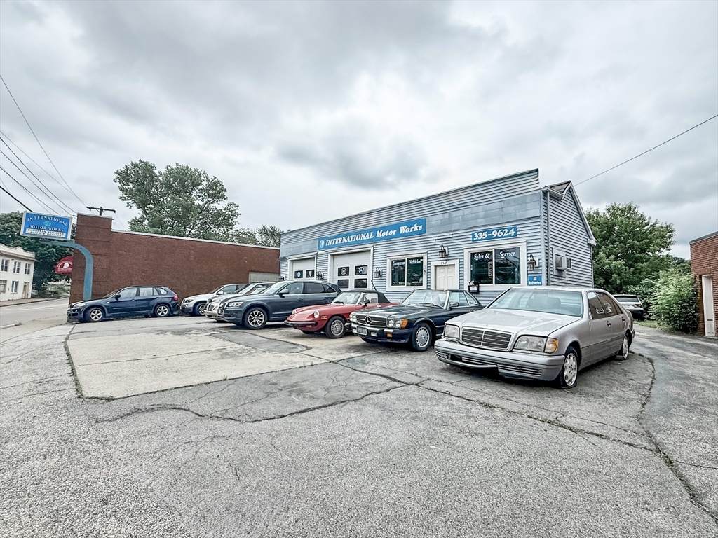 1345 Commercial St - Photo 1