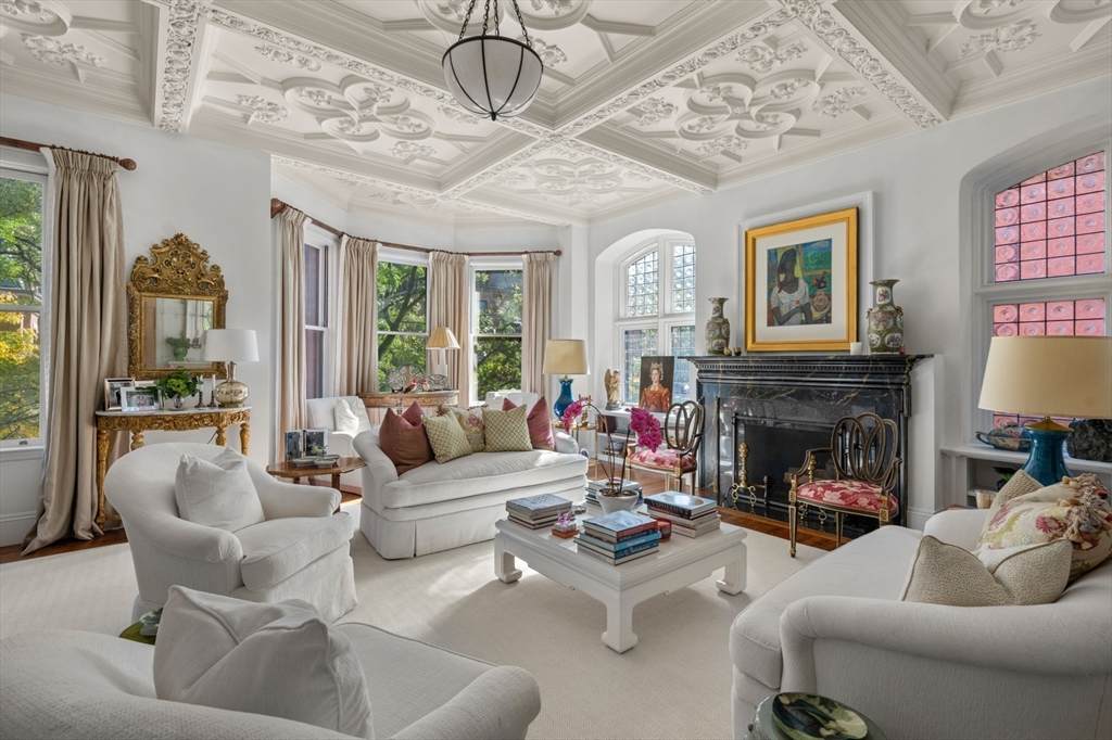 314 Dartmouth Street - Photo 1