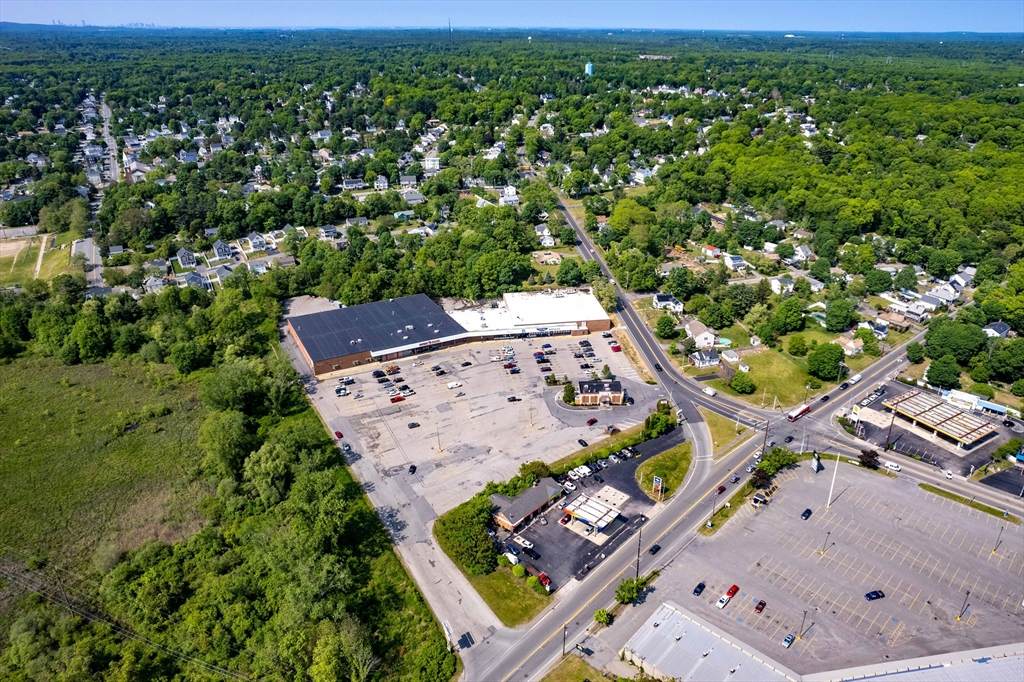 220 East Ashland Street - Photo 1